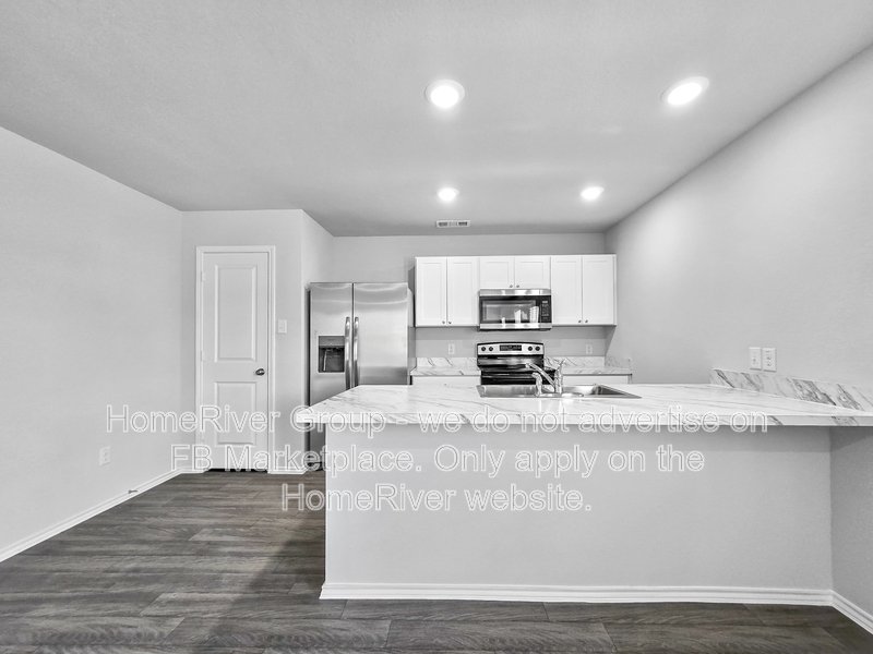 Available now! Amazing 4 beds and 2.5 baths home!! property image