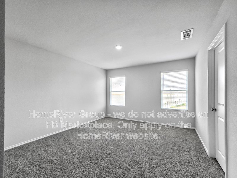 Available now! Amazing 4 beds and 2.5 baths home!! property image