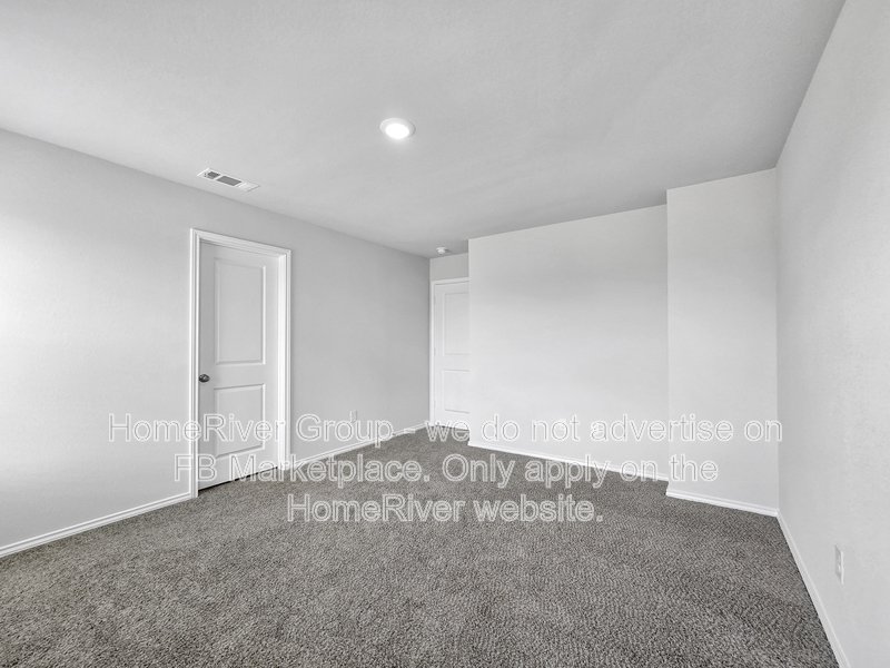 Available now! Amazing 4 beds and 2.5 baths home!! property image