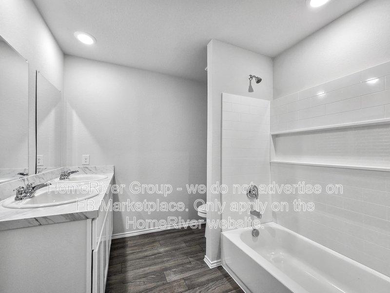 Available now! Amazing 4 beds and 2.5 baths home!! property image