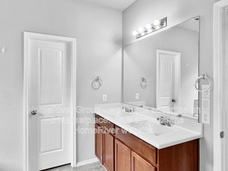 Spacious 3BR | 2-Car Garage | Pet-Friendly. property image
