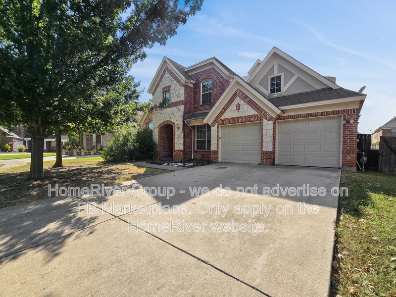 Spacious 4BR with Covered Patio | Fireplace | Refrigerator property image
