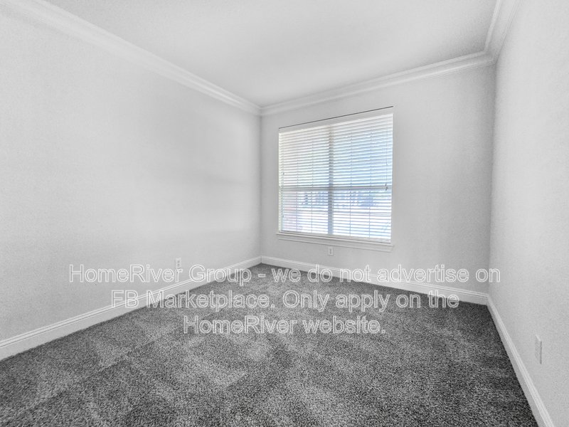 Spacious 4BR with Covered Patio | Fireplace | Refrigerator property image