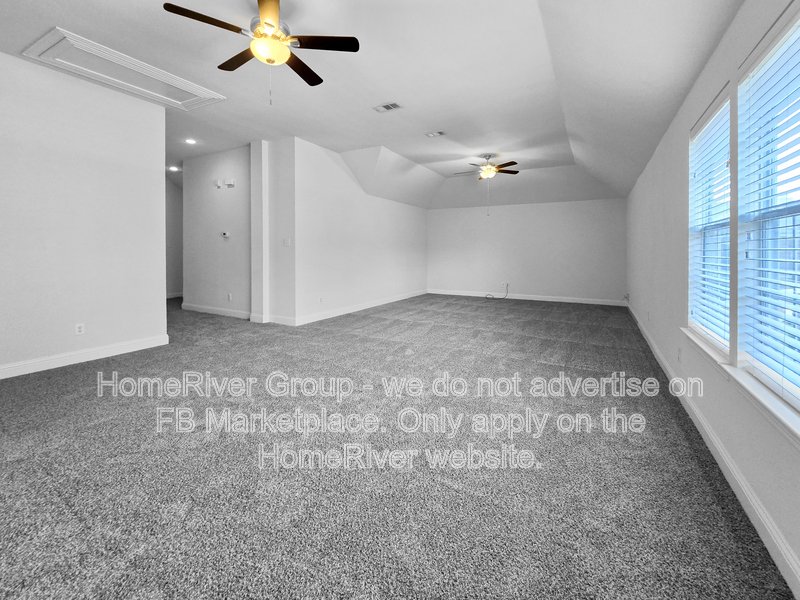 Spacious 4BR with Covered Patio | Fireplace | Refrigerator property image