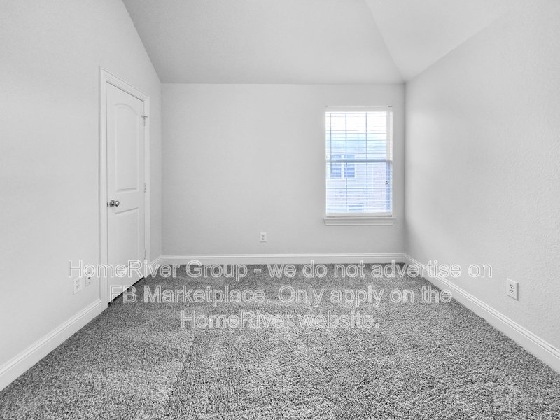 Spacious 4BR with Covered Patio | Fireplace | Refrigerator property image