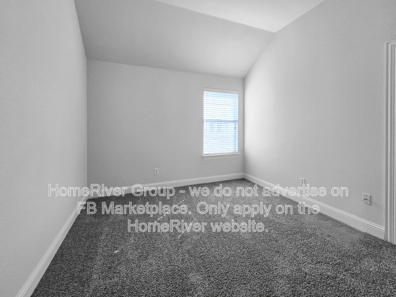 Spacious 4BR with Covered Patio | Fireplace | Refrigerator property image