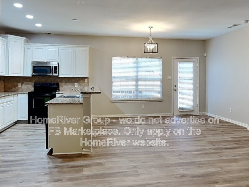 4 BR Home w/ Attached 2 Car Garage | Gas Fireplace | Granite Counters property image