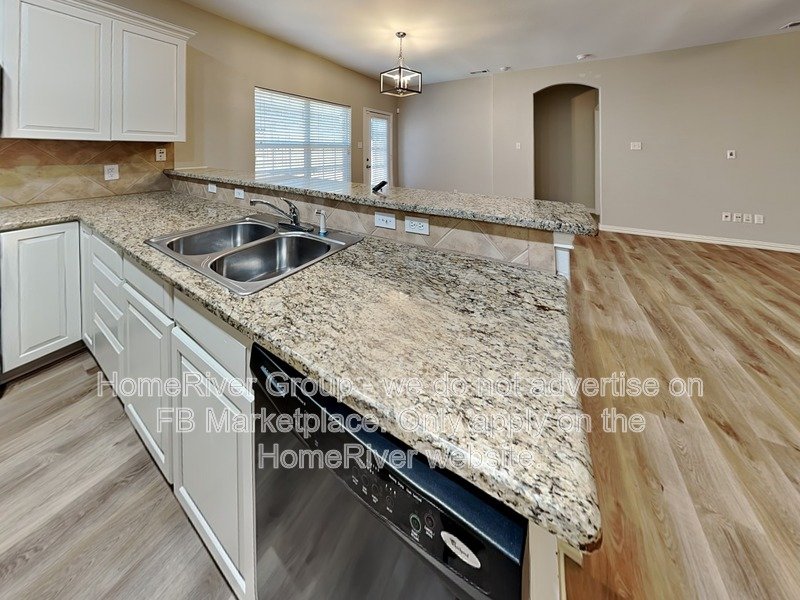 4 BR Home w/ Attached 2 Car Garage | Gas Fireplace | Granite Counters property image