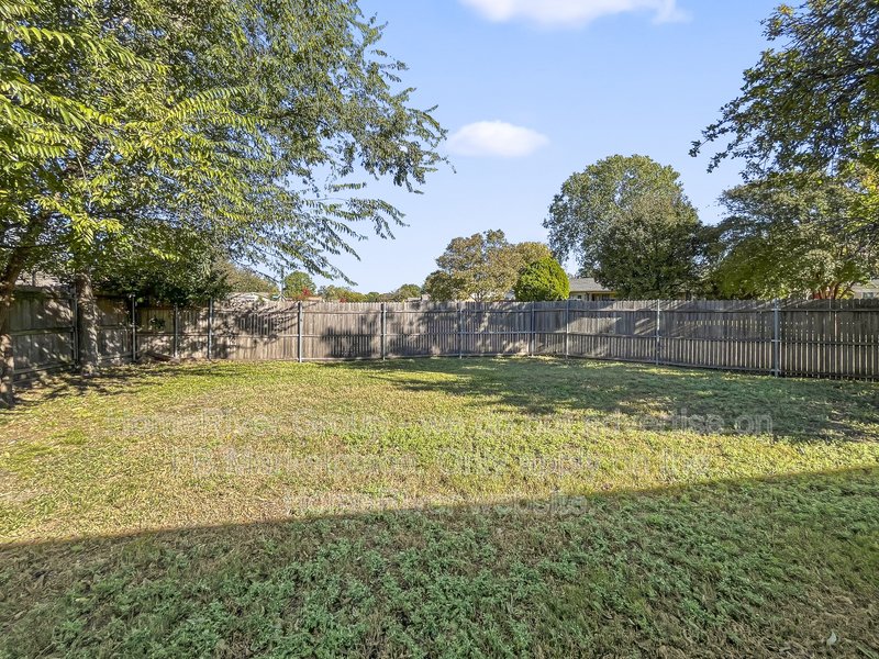 Pet-Friendly 3BR | Fenced Yard | Section 8 Accepted. property image