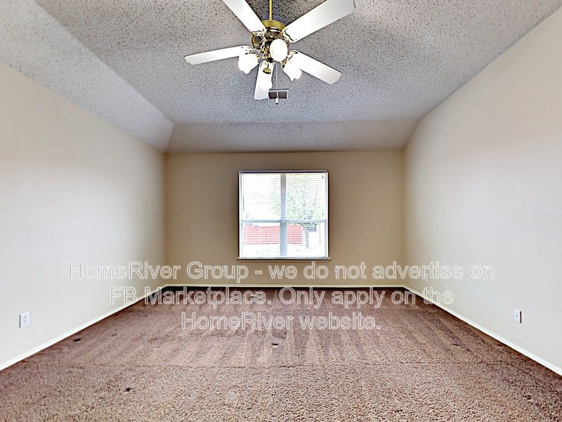 5 BR Home | Fireplace | Chefs Kitchen | Fenced Yard w/ property image