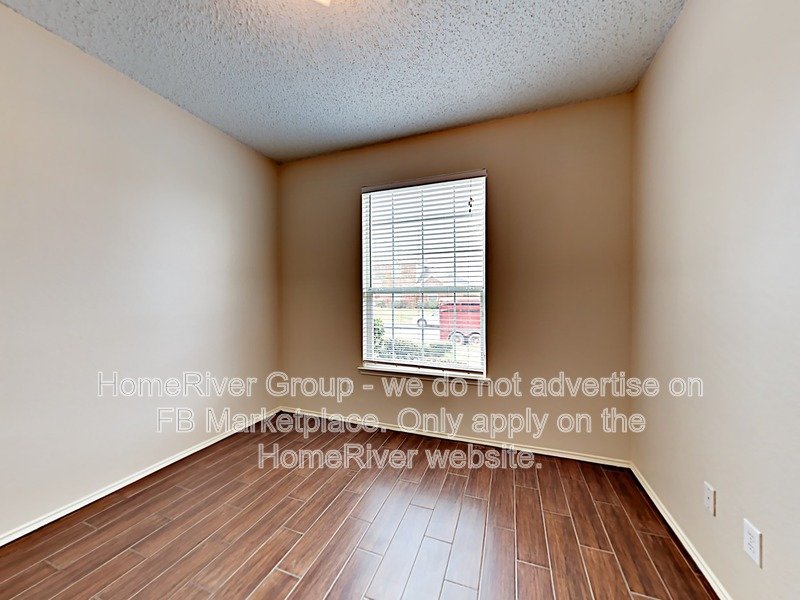 5 BR Home | Fireplace | Chefs Kitchen | Fenced Yard w/ property image