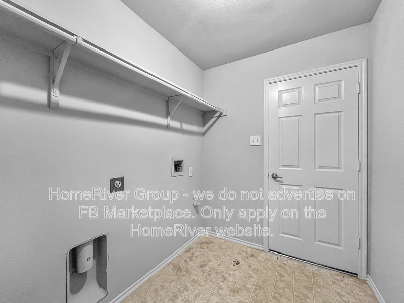 Move-in Ready! 3 BR, 2 BA | Covered Patio | Crosby Elementary School property image