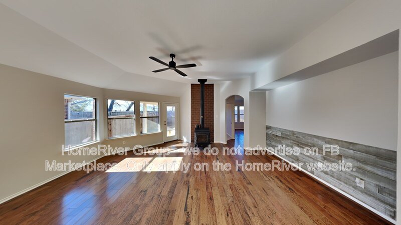 Available Now! 15517 Adlong Dr, Roanoke, TX 76262, USA property image