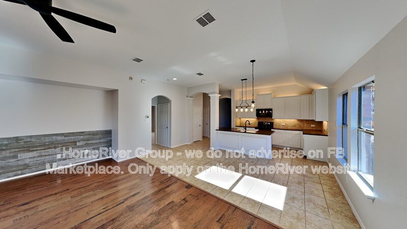 Available Now! 15517 Adlong Dr, Roanoke, TX 76262, USA property image