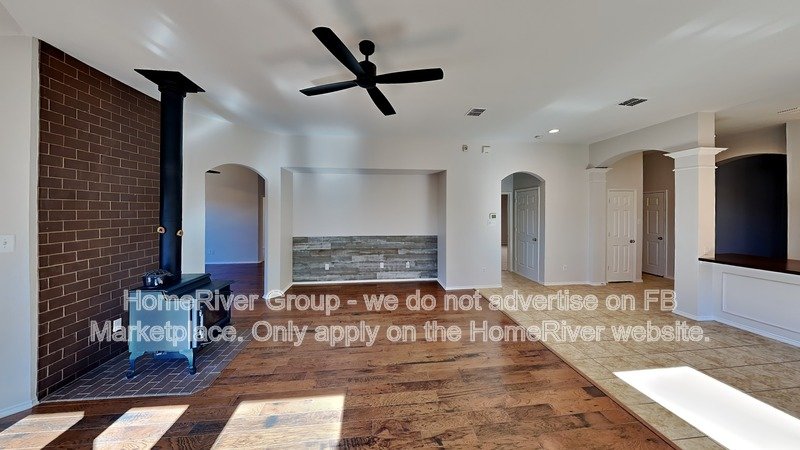 Available Now! 15517 Adlong Dr, Roanoke, TX 76262, USA property image