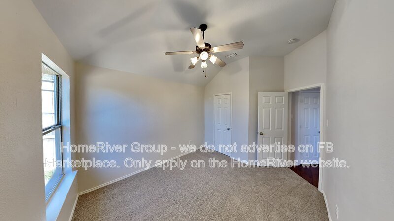 Available Now! 15517 Adlong Dr, Roanoke, TX 76262, USA property image