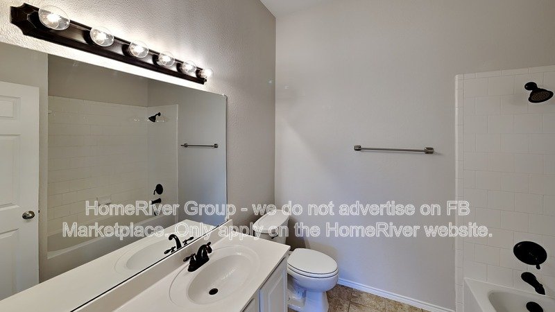 Available Now! 15517 Adlong Dr, Roanoke, TX 76262, USA property image