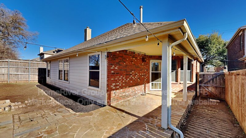 Available Now! 15517 Adlong Dr, Roanoke, TX 76262, USA property image