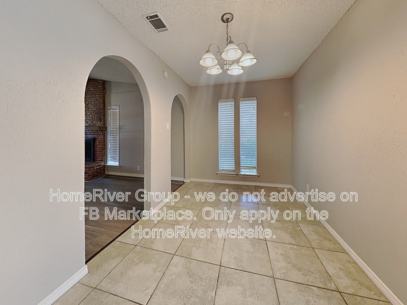 Spacious 3BR with Sunroom | Stainless Appliances | Pet-friendly. property image