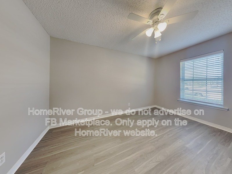 Spacious 3BR with Sunroom | Stainless Appliances | Pet-friendly. property image