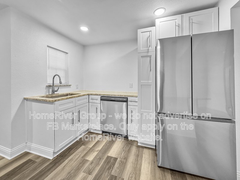 4 Bedroom Home | Fireplace | Back Deck | Modern Kitchen property image