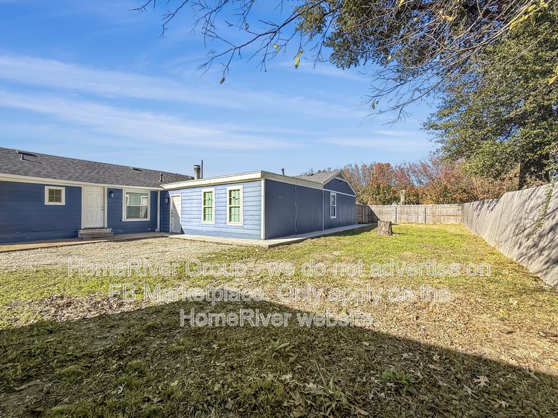 4 Bedroom Home | Fireplace | Back Deck | Modern Kitchen property image