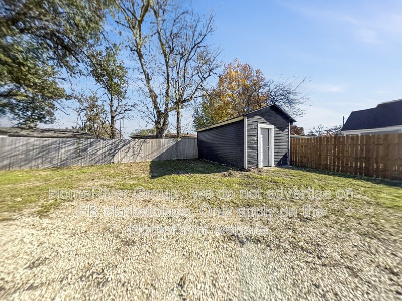 4 Bedroom Home | Fireplace | Back Deck | Modern Kitchen property image