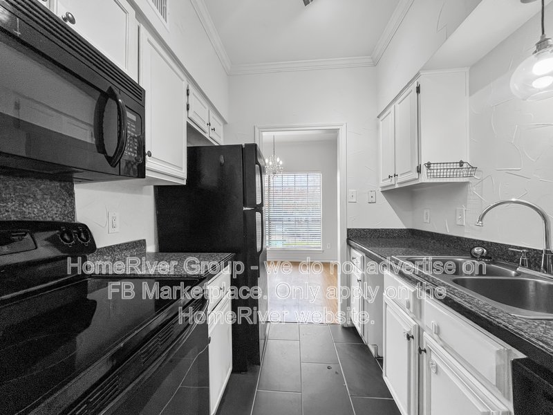 Schedule a showing today! 2 BR Apt | Pool | In-unit Laundry property image