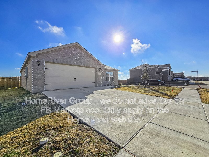 Available now! 501 Gib Woodall Dr, Venus, TX 76084 property image