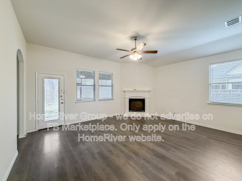 Available Now! Amazing 4 beds and 3 baths home!! property image