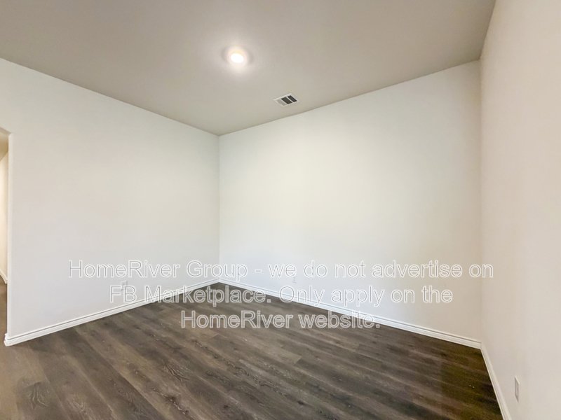 Available Now! Amazing 4 beds and 3 baths home!! property image