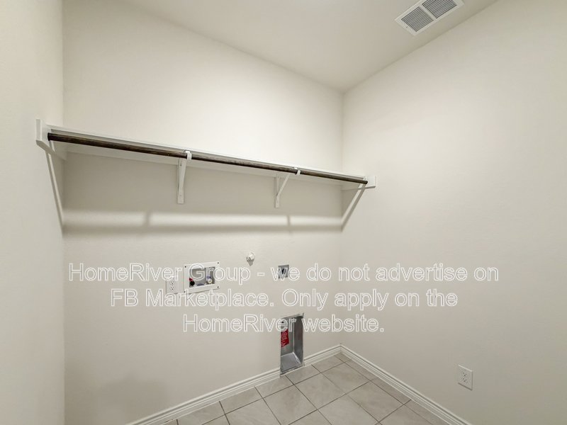 Available Now! Amazing 4 beds and 3 baths home!! property image