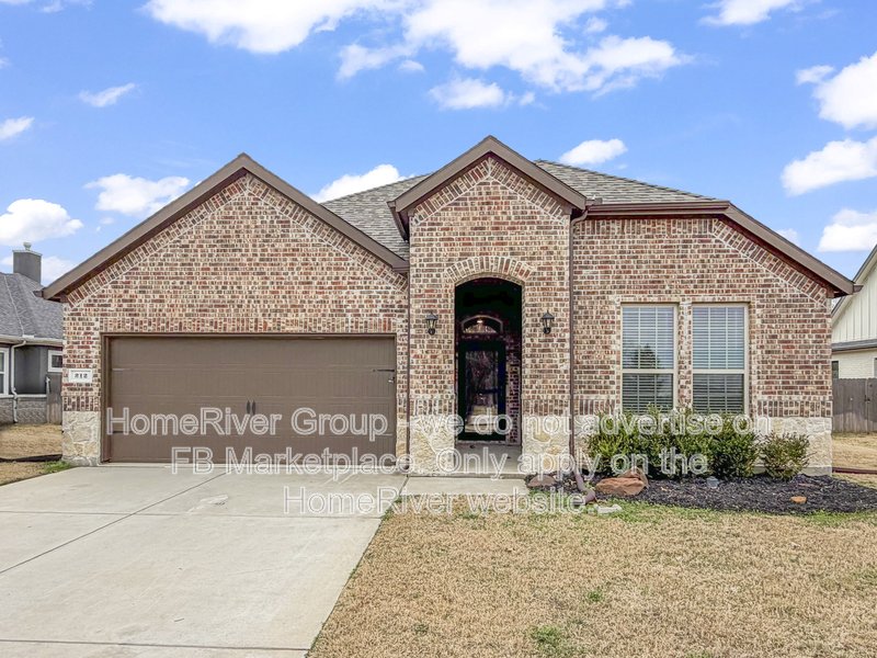 Available Now! Amazing 4 beds and 3 baths home!! property image