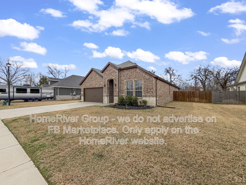 Available Now! Amazing 4 beds and 3 baths home!! property image