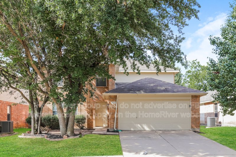 Available Now! Amazing 5 beds and 2.5 baths home! property image