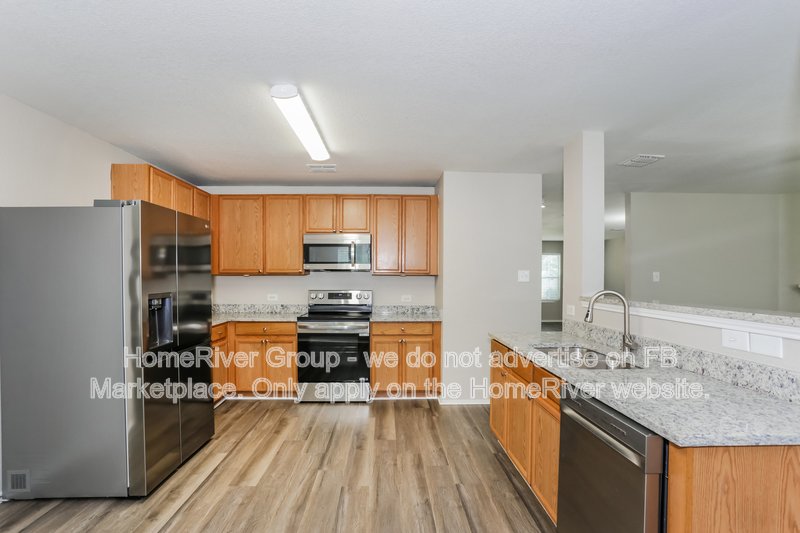 Available Now! Amazing 5 beds and 2.5 baths home! property image