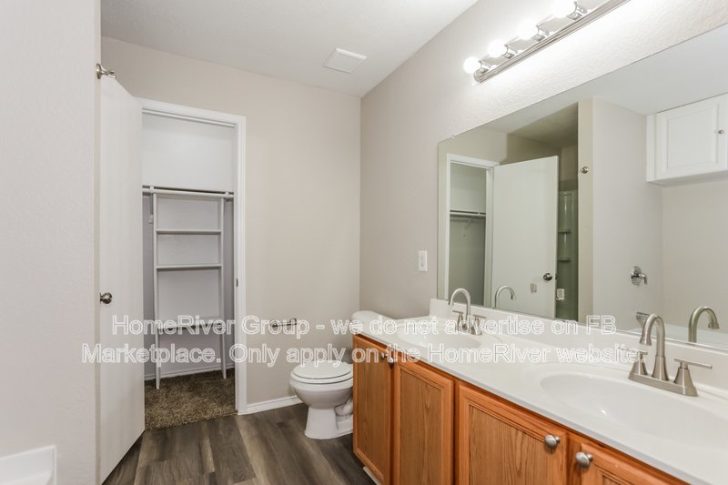 Available Now! Amazing 5 beds and 2.5 baths home! property image