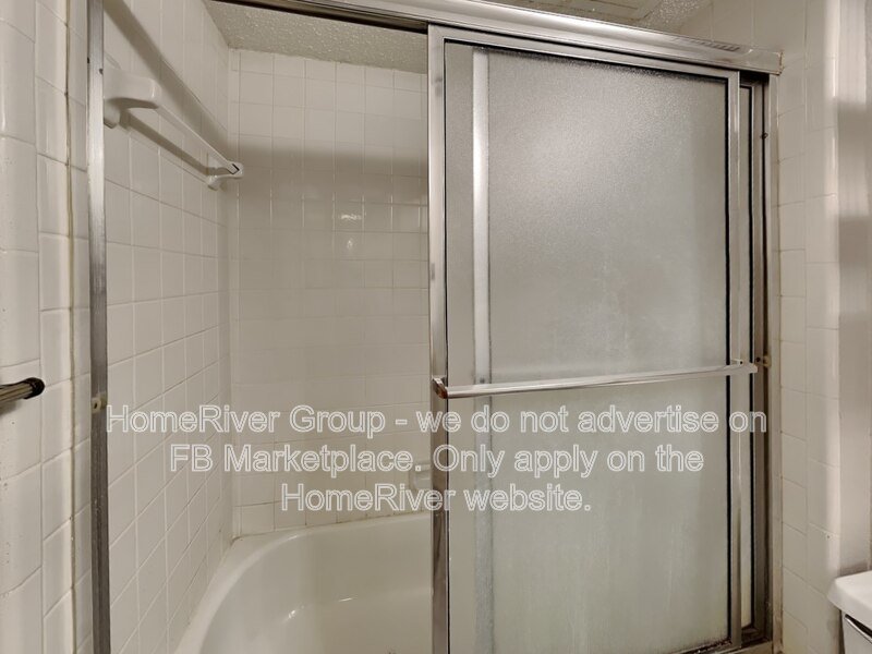 Arlington Oaks Oasis: Modern Condo Living Awaits! property image