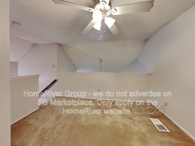 Arlington Oaks Oasis: Modern Condo Living Awaits! property image