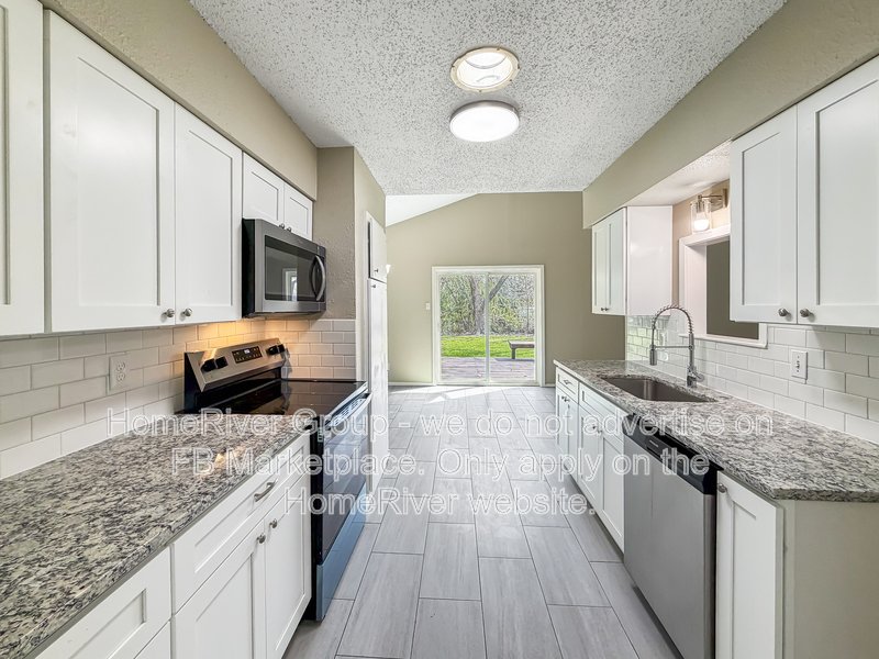 3 BR Home | Granite Countertops | Back Deck | Fenced Yard property image