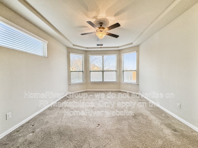 Move-in Ready 4 BR Home | Gas Fireplace and Burners | Community Pool property image