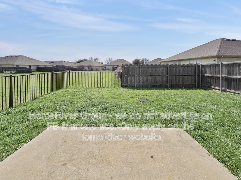 3 BR Home | Crowley ISD | Breakfast Bar | Patio property image