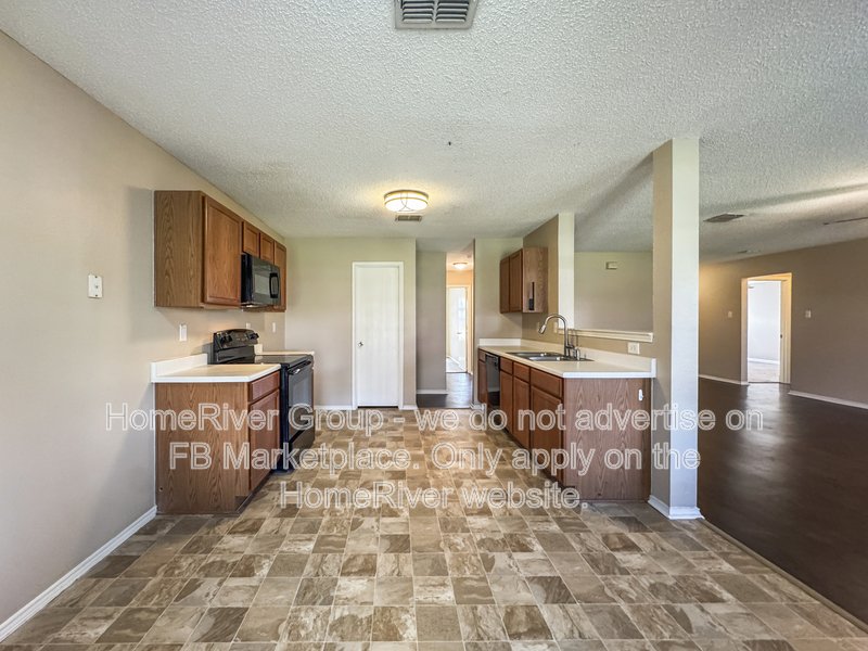 3 BR Home | Fireplace | Covered Patio property image