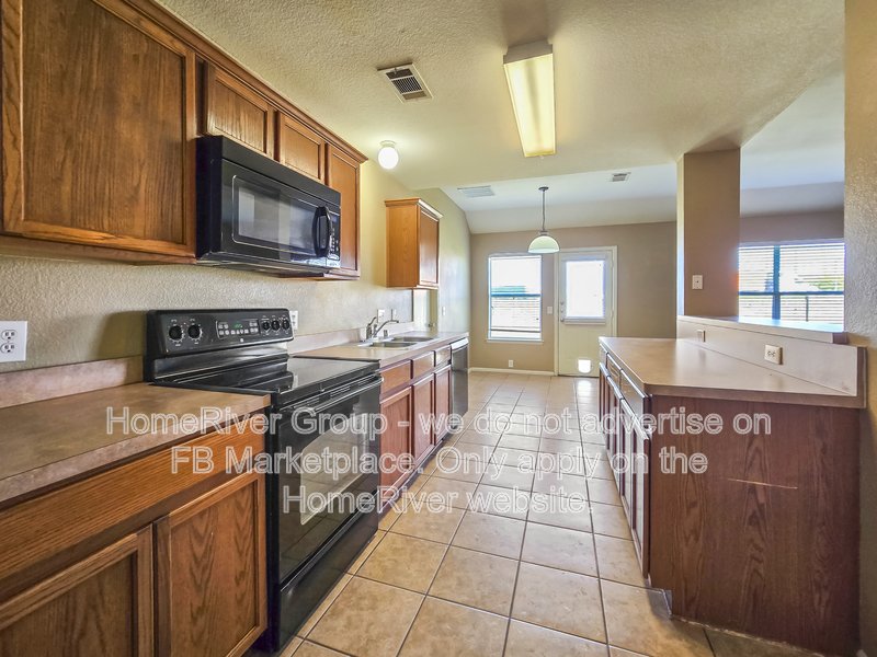 4 BR Home | Midlothian ISD | Breakfast Bar | Fenced Yard property image
