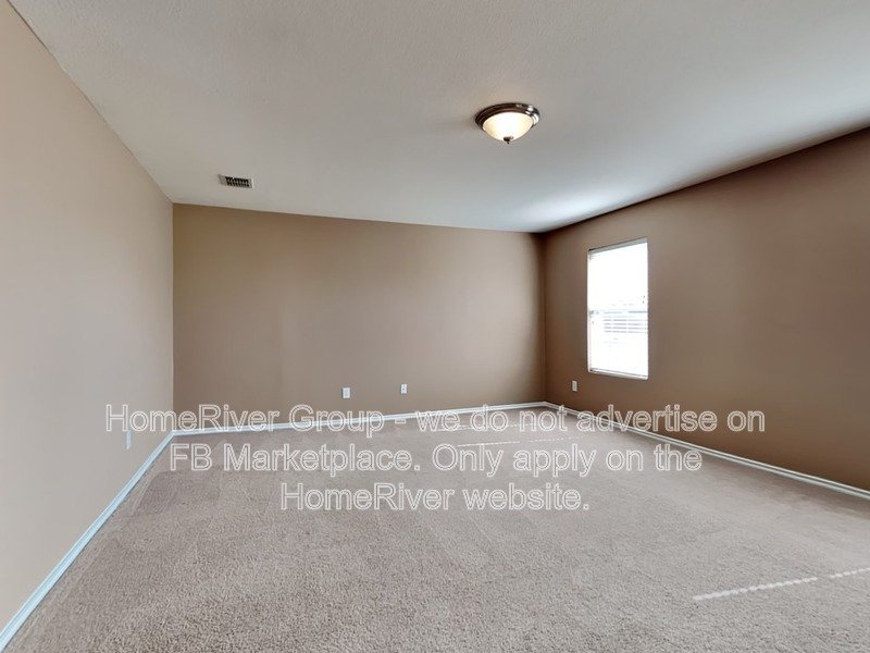 Super spacious 4 bedroom in Woodland Creek. property image