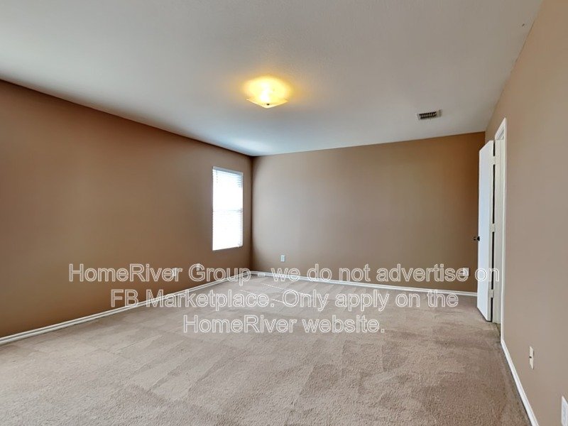 Super spacious 4 bedroom in Woodland Creek. property image