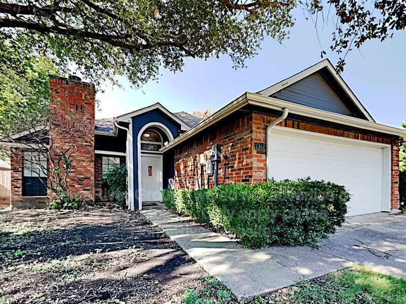 Unique 3BR | Fenced Yard &amp;amp;amp;amp;amp;amp;amp; Deck | Pet-Friendly. property image