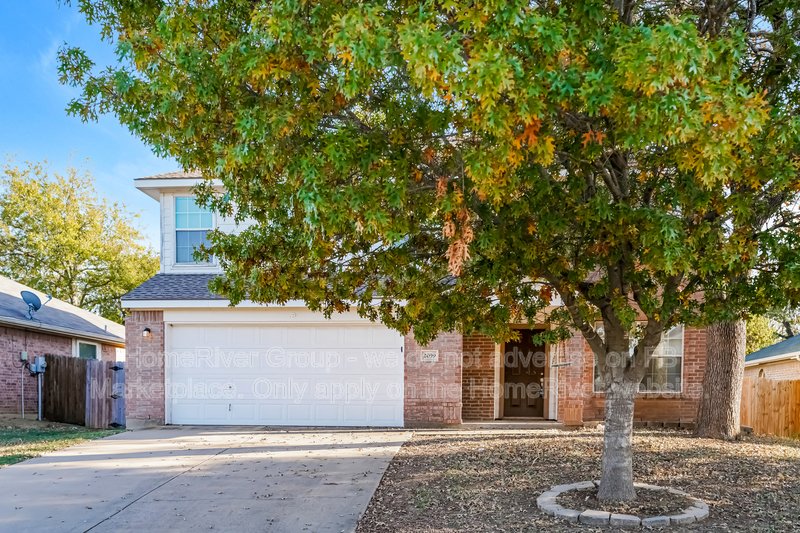 Pet Friendly! Available Now! 2059 Turtle Cove Dr. Mansfield TX  76063 property image