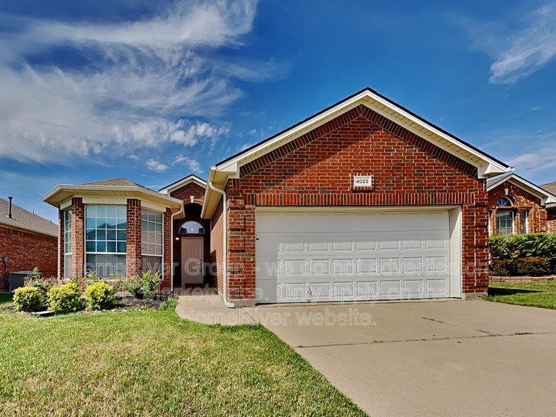 Spacious Open-Concept Home | Community Pool & Parks |  Keller ISD property image