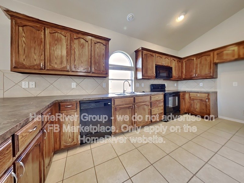 Spacious Open-Concept Home | Community Pool & Parks |  Keller ISD property image